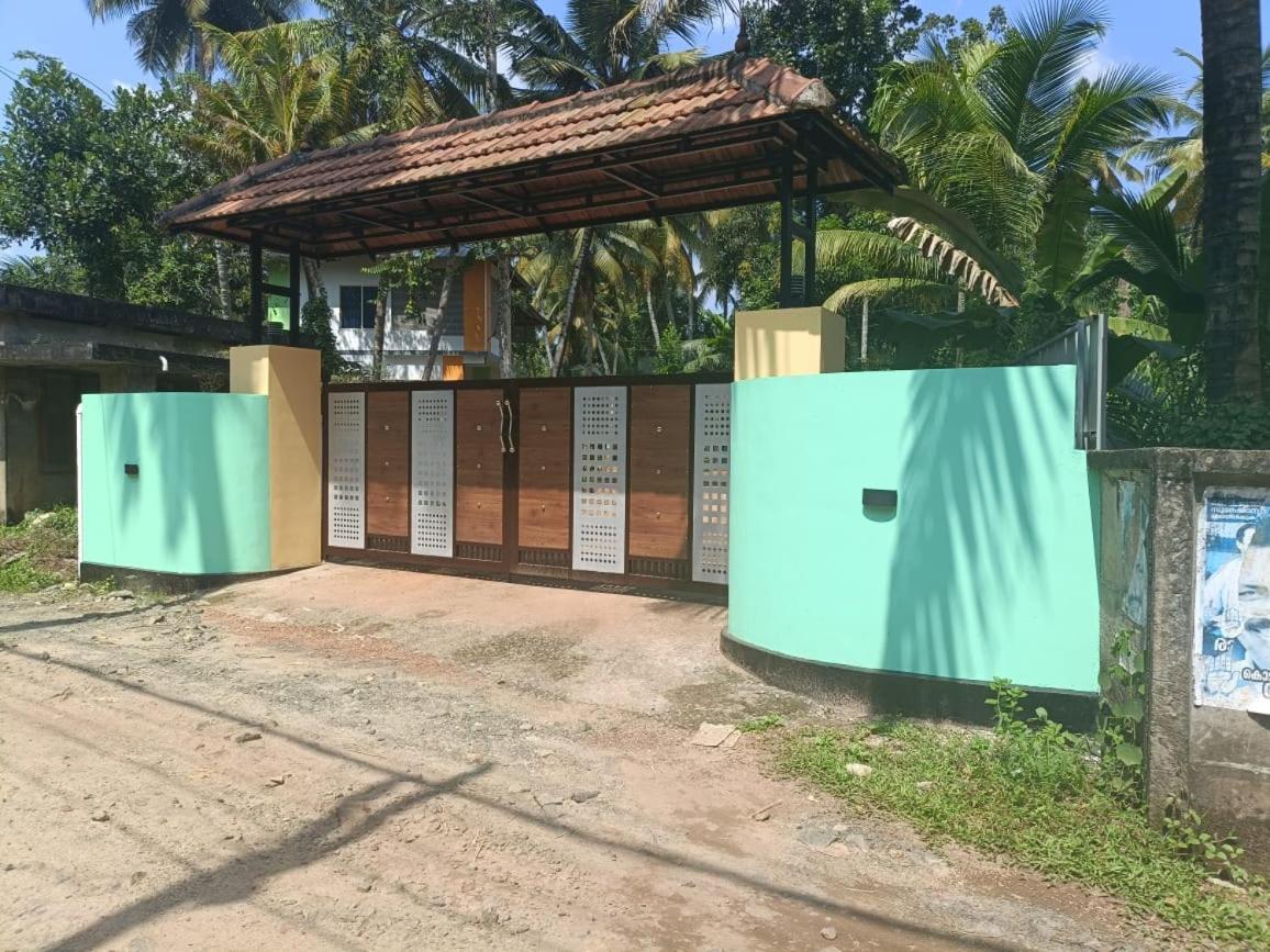 Dilkush Munroe Homestay Kollam Eksteriør bilde